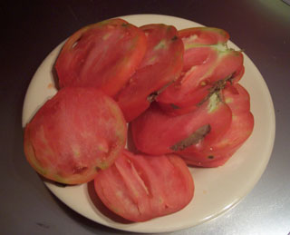 Hawaiian Pineapple Tomato Sliced